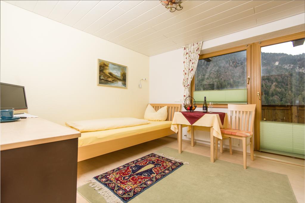 Gaestehaus Helga Scharnitz Quarto foto